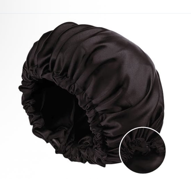 Bonnet en satin de soie